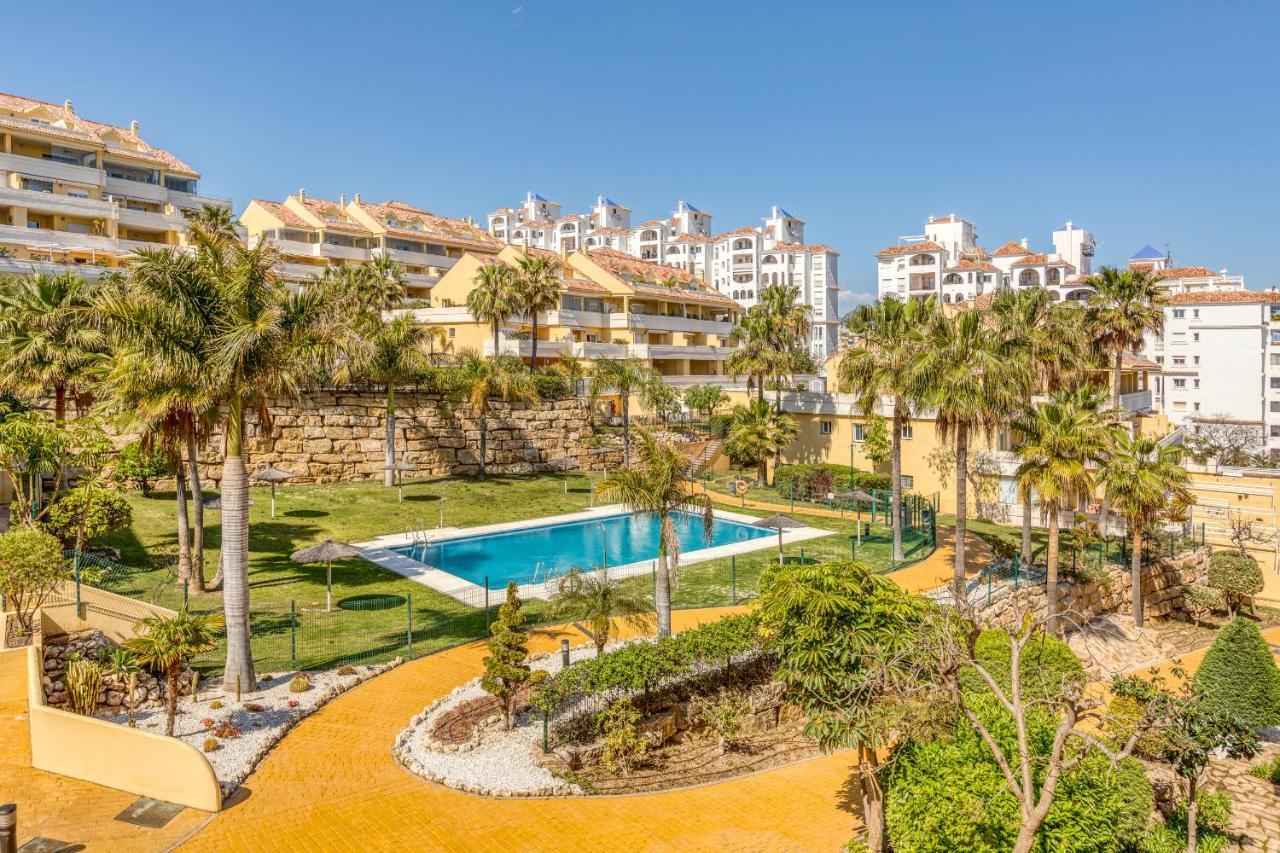 Hanami Puerto Alto Estepona Pa 4-2 Exteriör bild